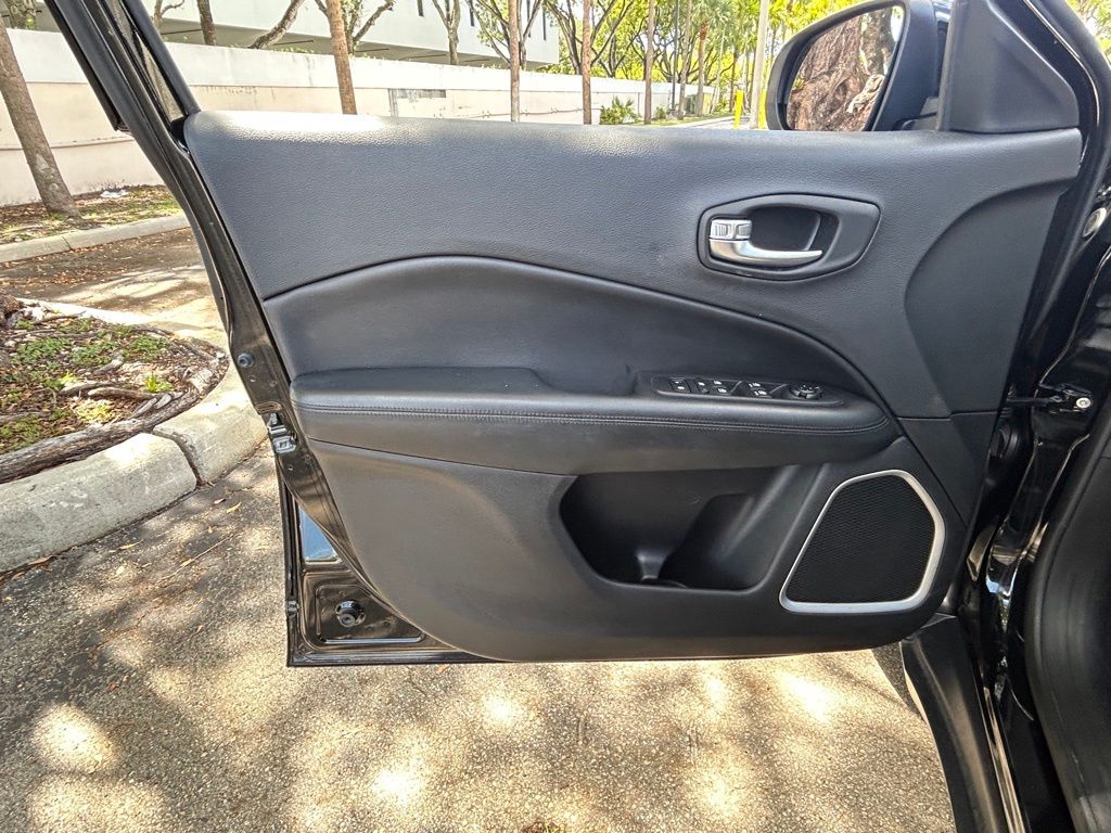 2021 Jeep Compass Altitude photo 30