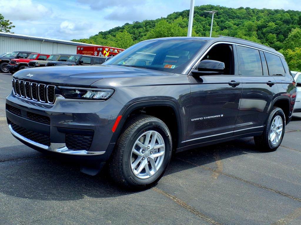 2025 Jeep Grand Cherokee L photo 2