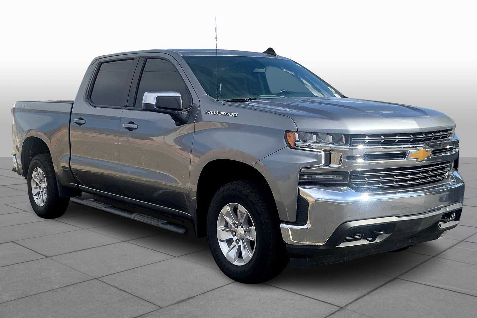 2021 Chevrolet Silverado 1500 LT photo 2