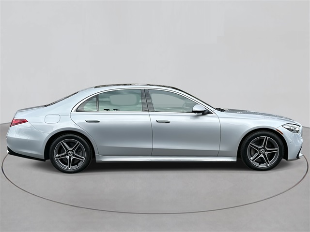 2022 Mercedes Benz S 580 4MATIC photo 4
