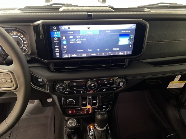 2025 Jeep Gladiator Mojave photo 23
