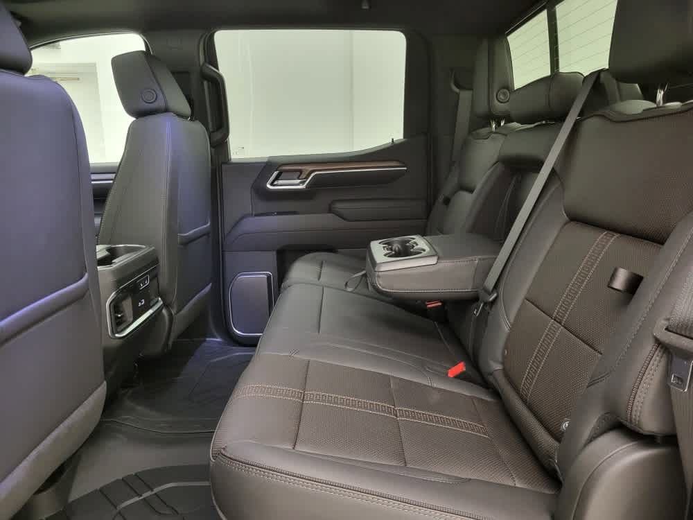2025 Chevrolet Silverado High Country photo 47