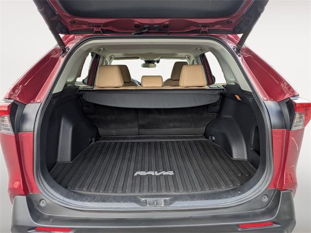 2021 Toyota RAV4 Hybrid XLE Premium photo 24