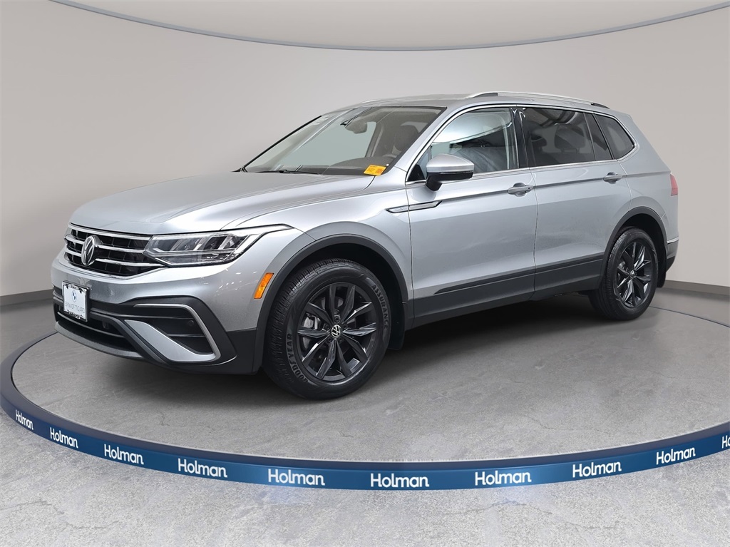 2024 Volkswagen Tiguan SE's photo
