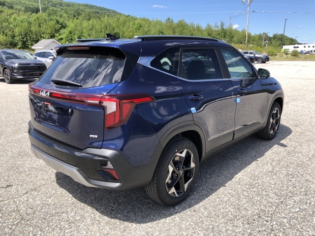 2026 Kia Seltos EX photo 3