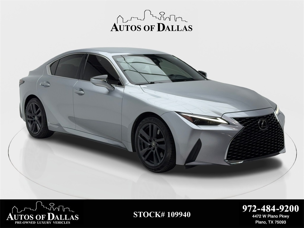 2021 Lexus IS 300's photo