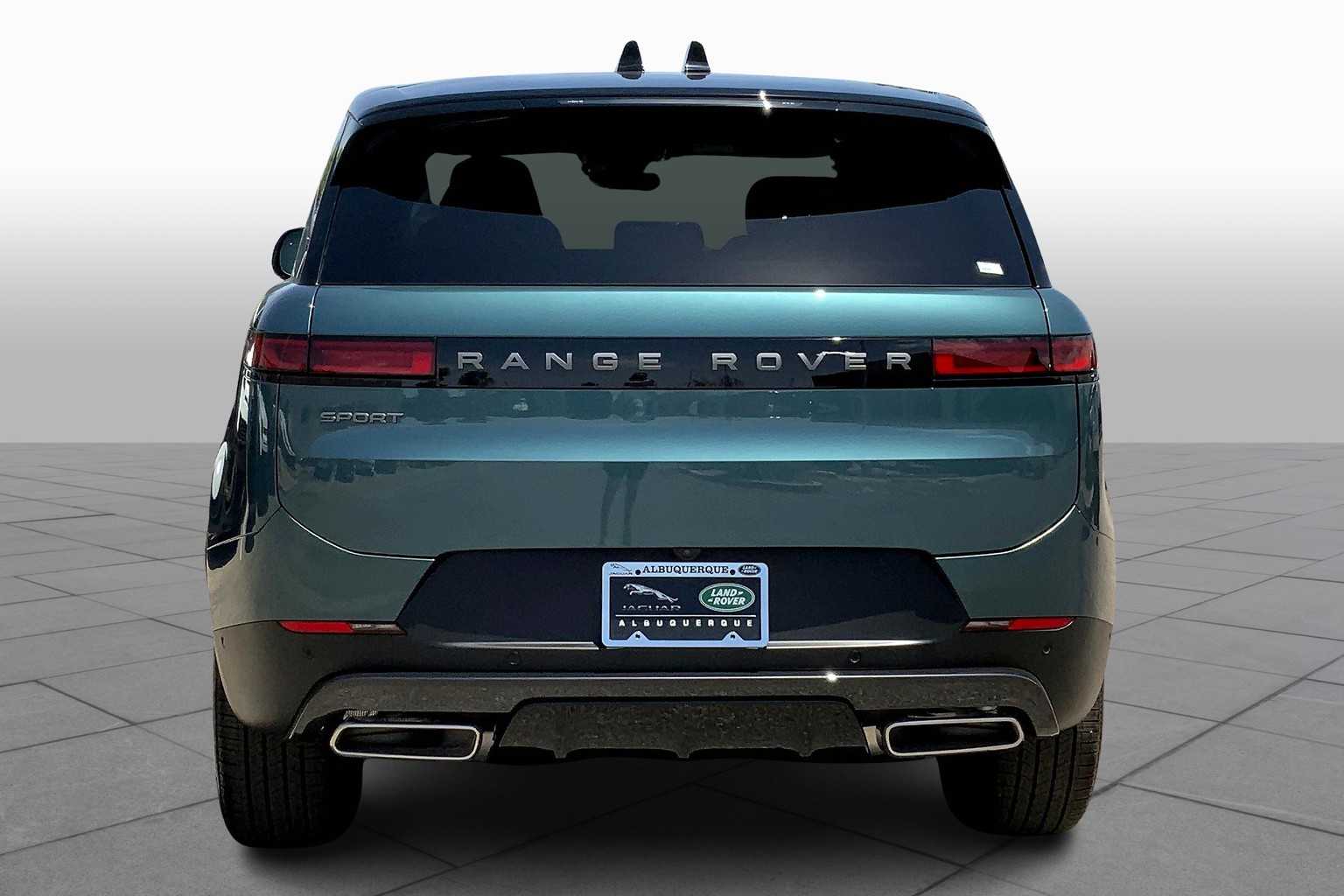 2025 Land Rover Range Rover Sport SE photo 3