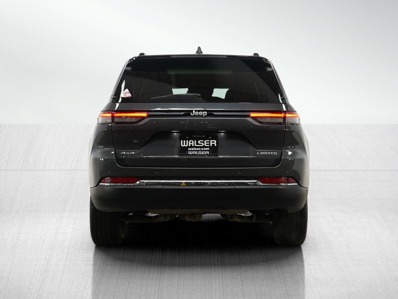 2024 Jeep Grand Cherokee Limited photo 2