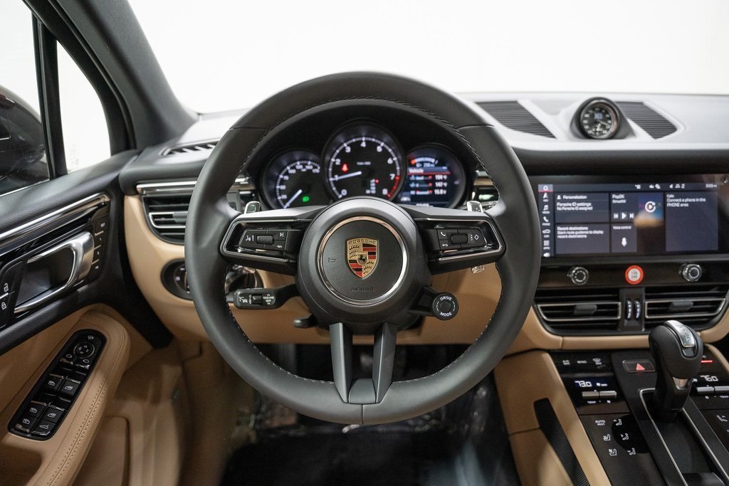 2024 Porsche Macan photo 16