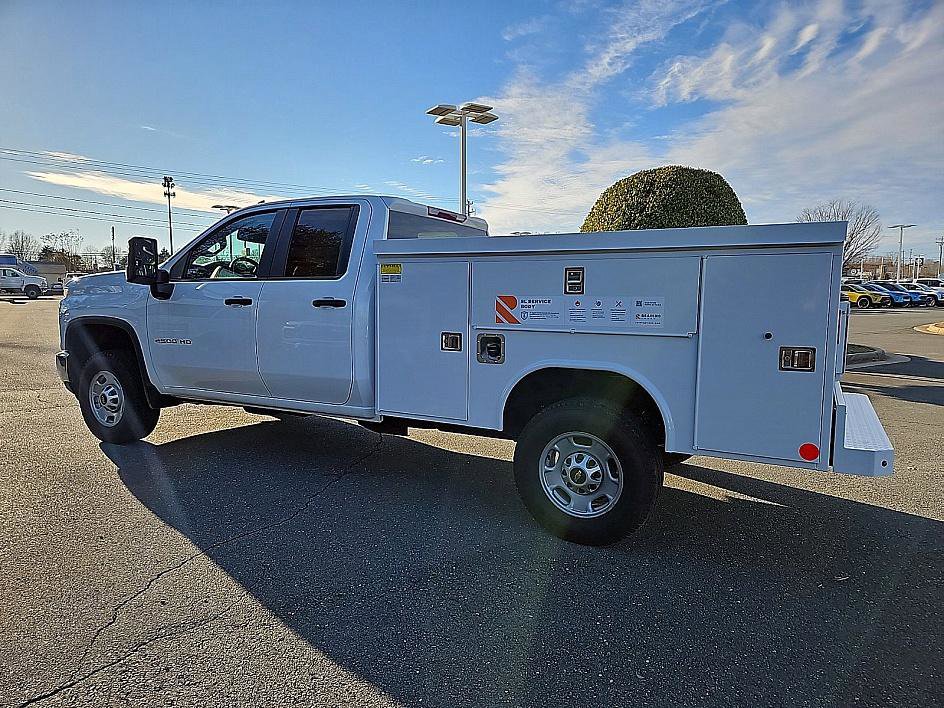 2024 Chevrolet Silverado 2500HD photo 3