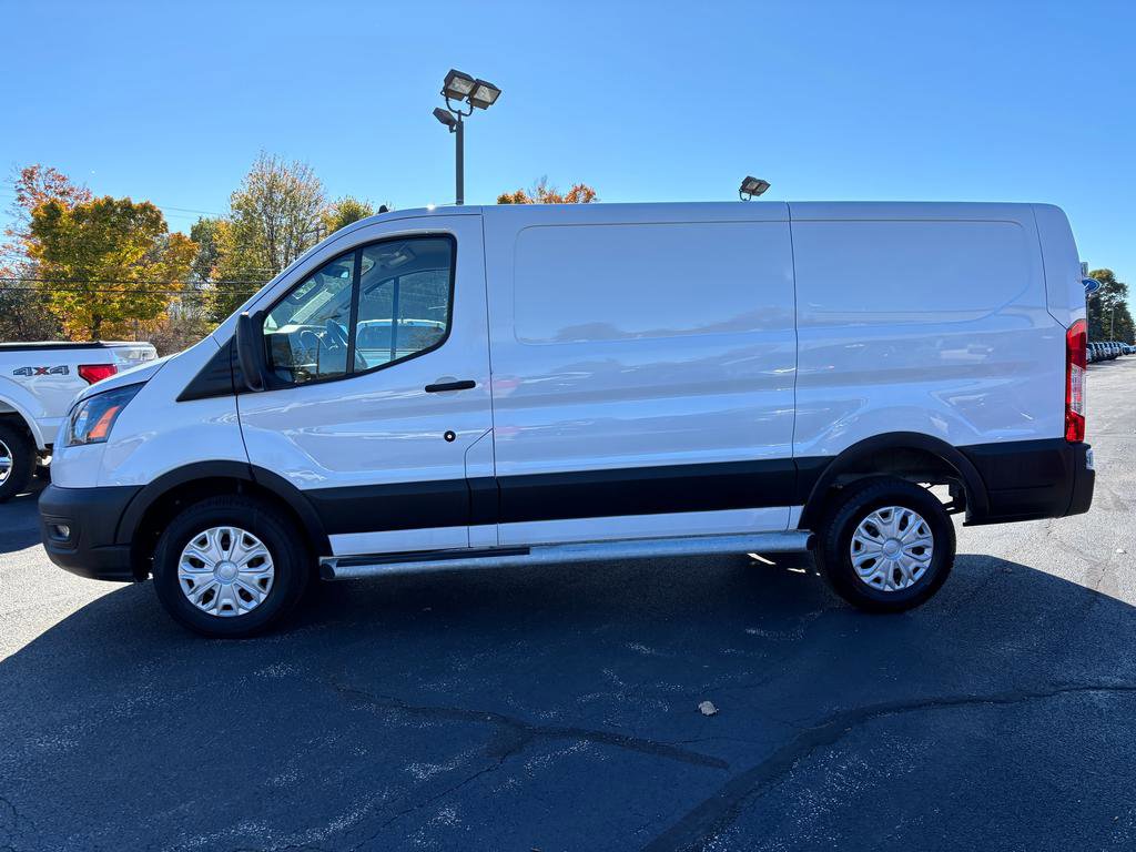 2024 Ford Transit photo 4
