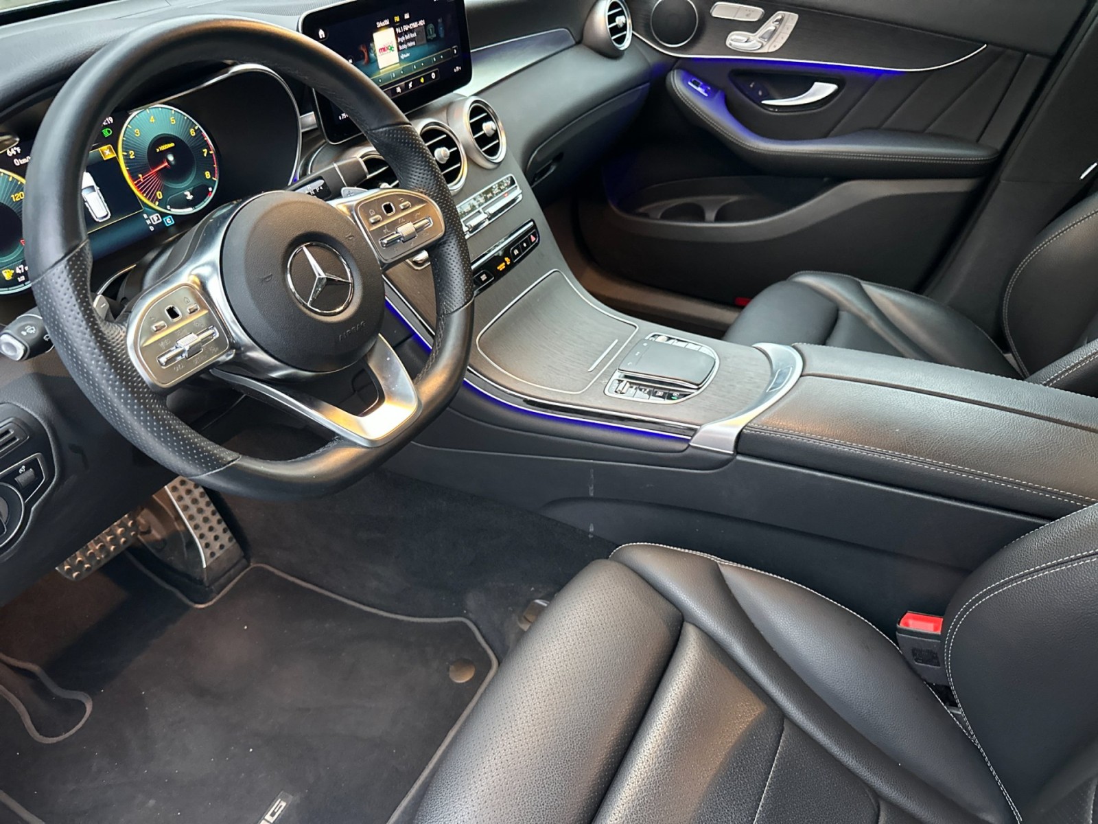 2022 Mercedes Benz GLC 300 4MATIC photo 4