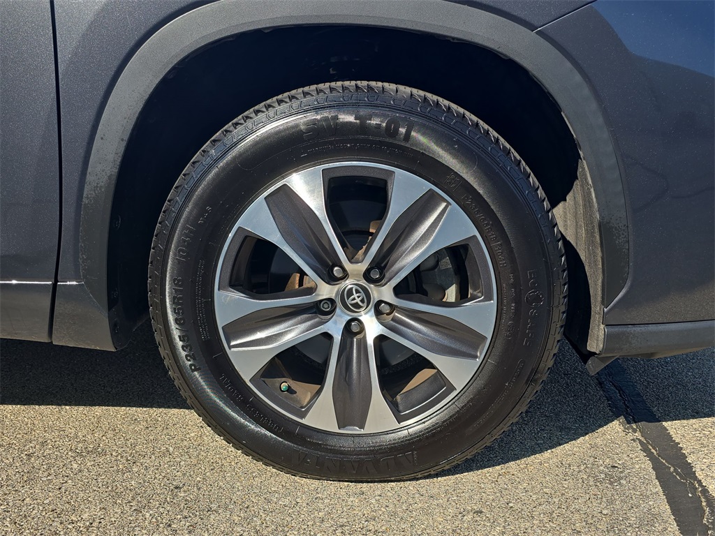 2020 Toyota Highlander XLE photo 33
