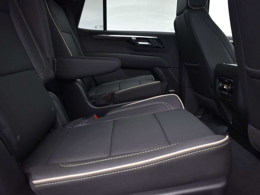 2025 Chevrolet Tahoe Premier photo 21