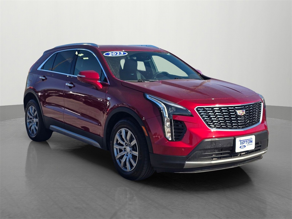 2023 Cadillac XT4 Premium Luxury photo 2