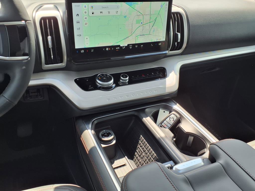 2025 Ford Expedition MAX EL photo 5