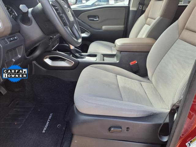 2023 Nissan Frontier SV photo 3