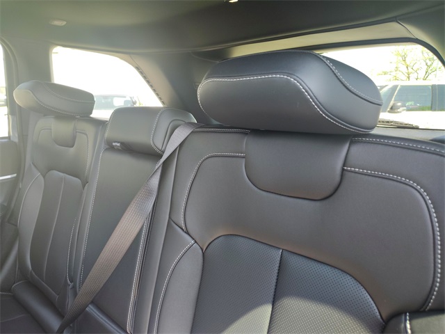 2025 Jeep Grand Cherokee Limited photo 31