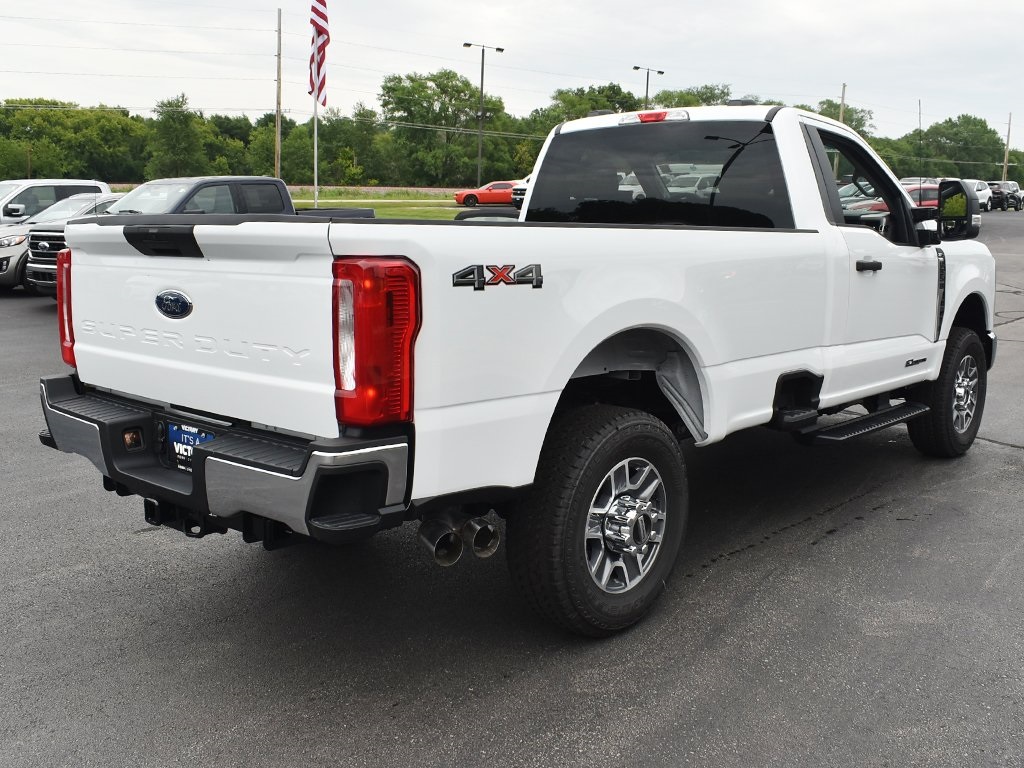 2025 Ford F-350 XLT photo 11