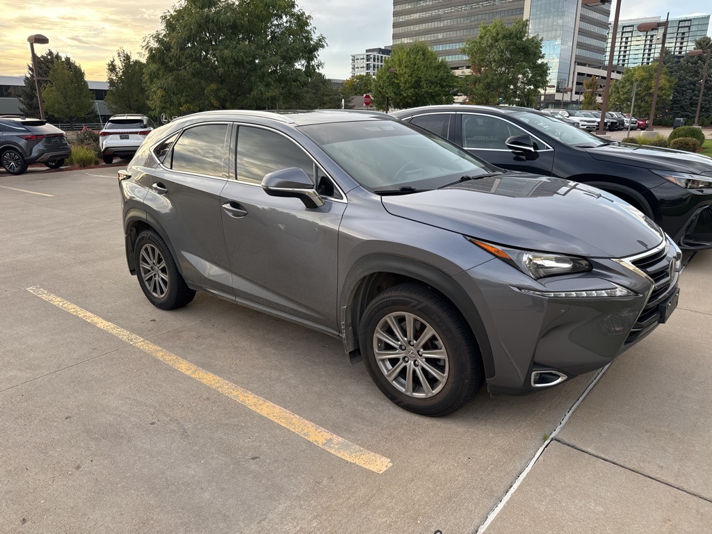 2017 Lexus NX 200t Luxury photo 2