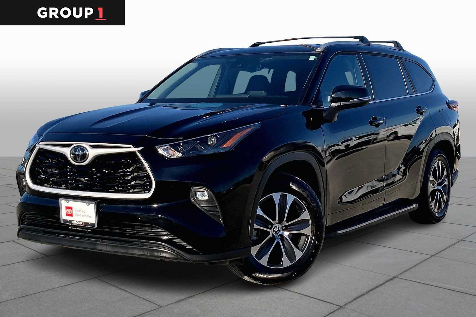 2025 Toyota Highlander XLE's photo