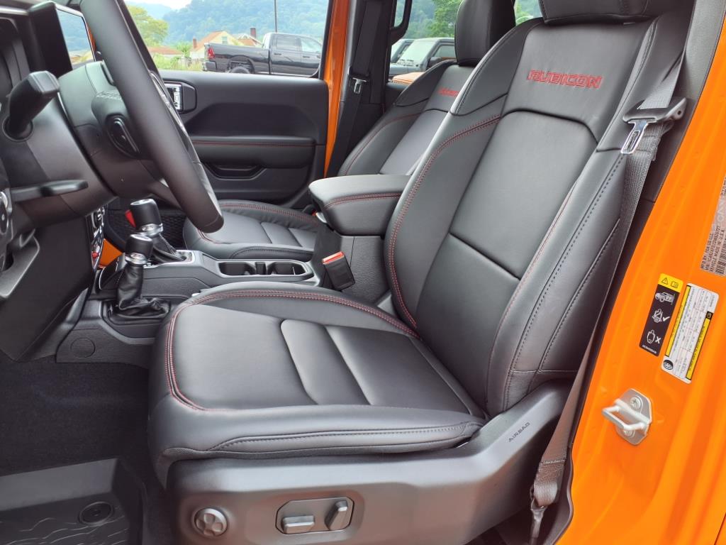 2025 Jeep Wrangler Rubicon photo 5