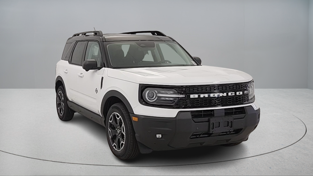 2025 Ford Bronco Sport Outer Banks's photo
