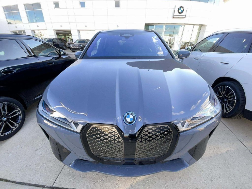2023 BMW iX Base's photo