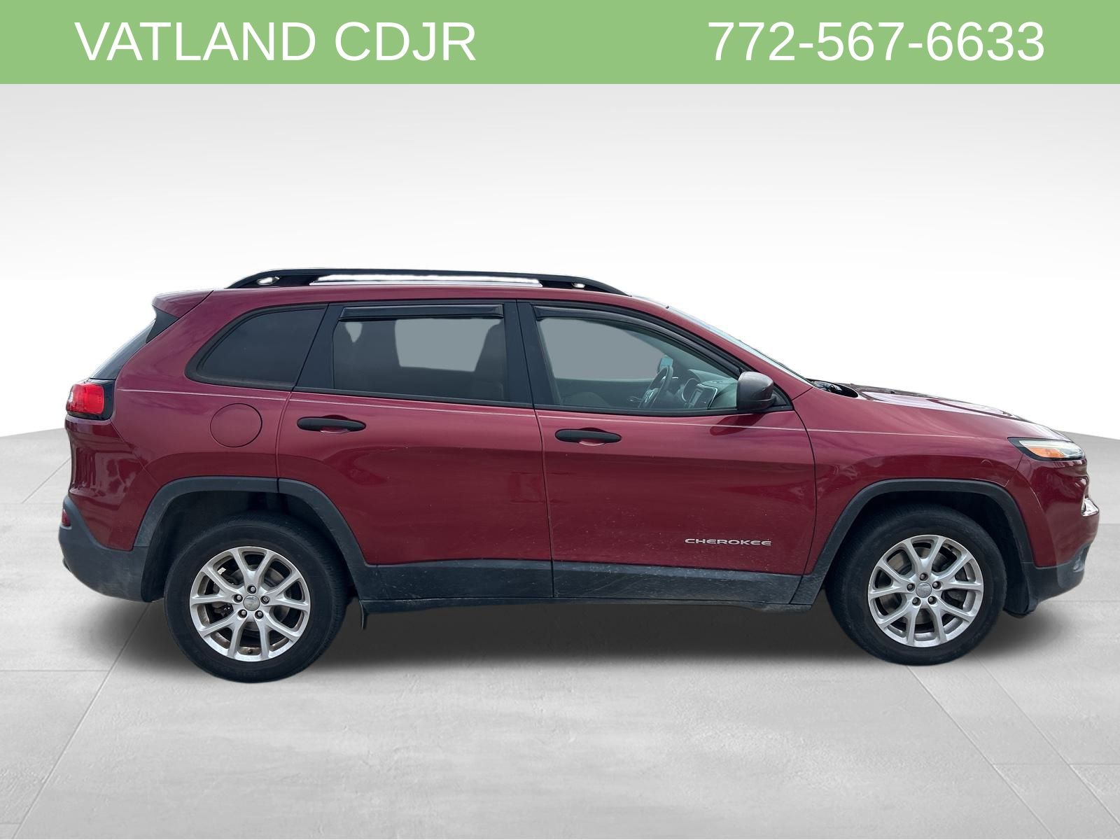 2016 Jeep Cherokee Sport photo 4