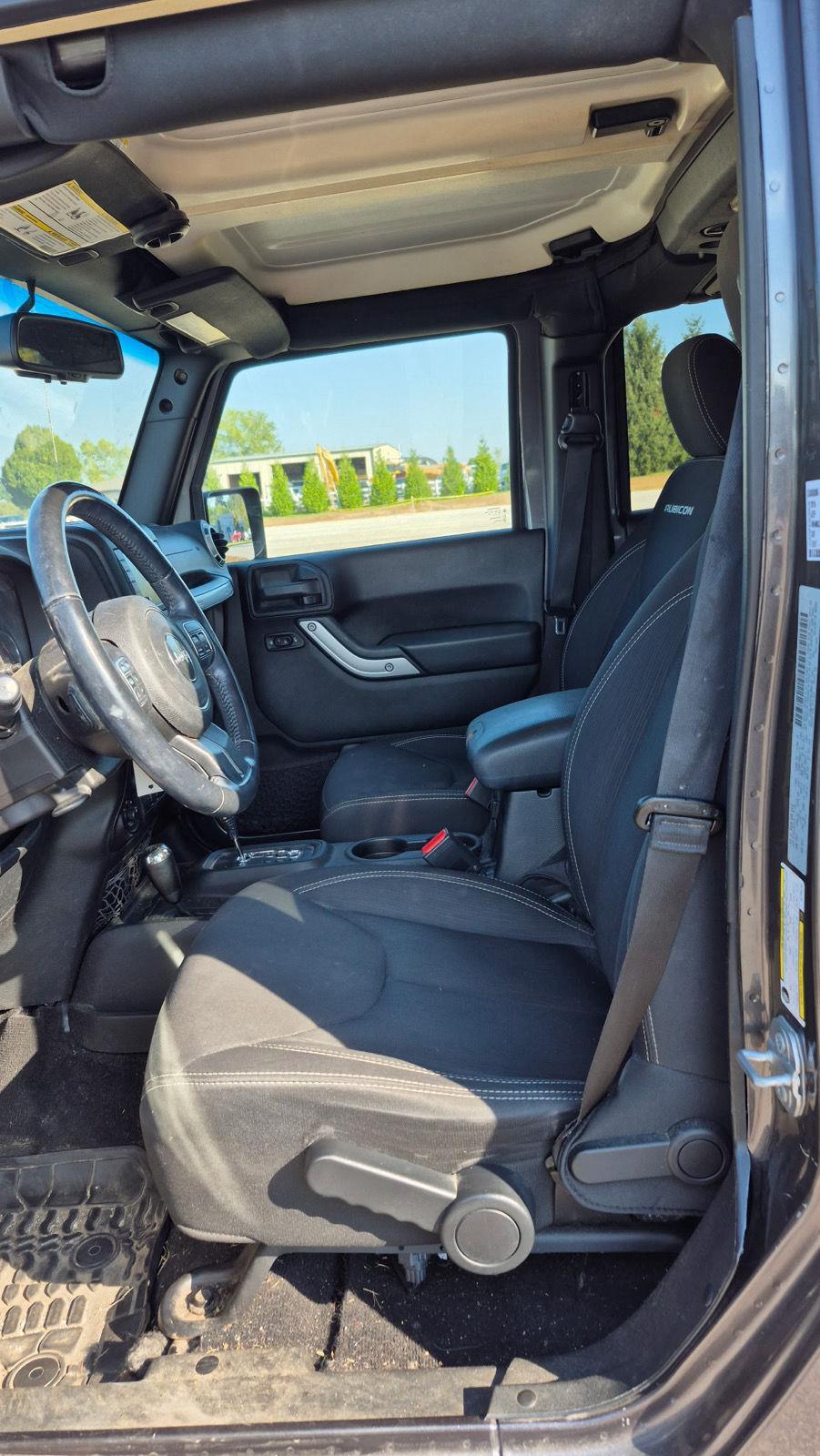 2016 Jeep Wrangler Unlimited Rubicon photo 9