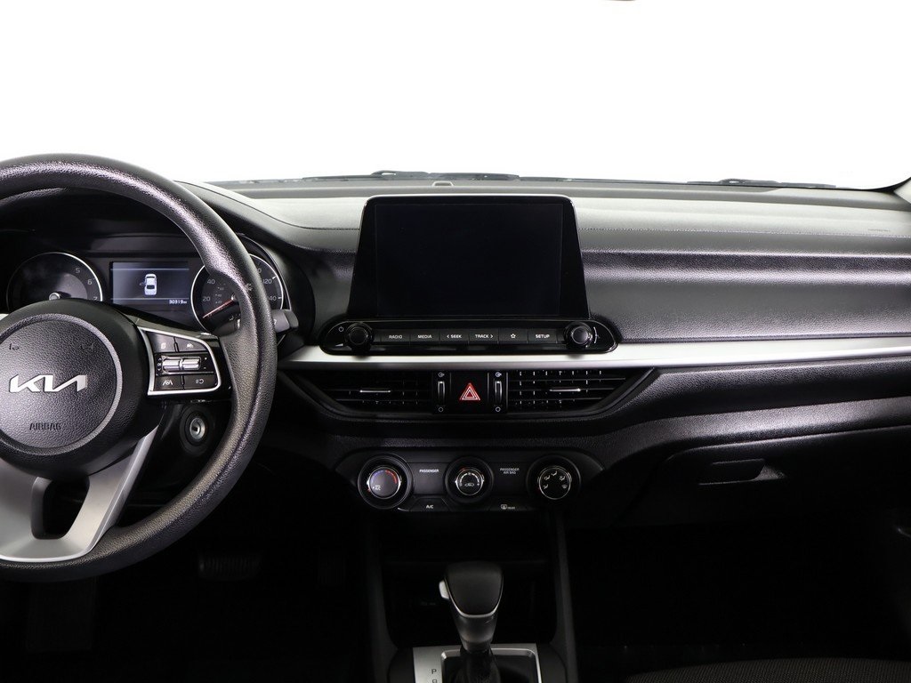 2024 Kia Forte LXS photo 31
