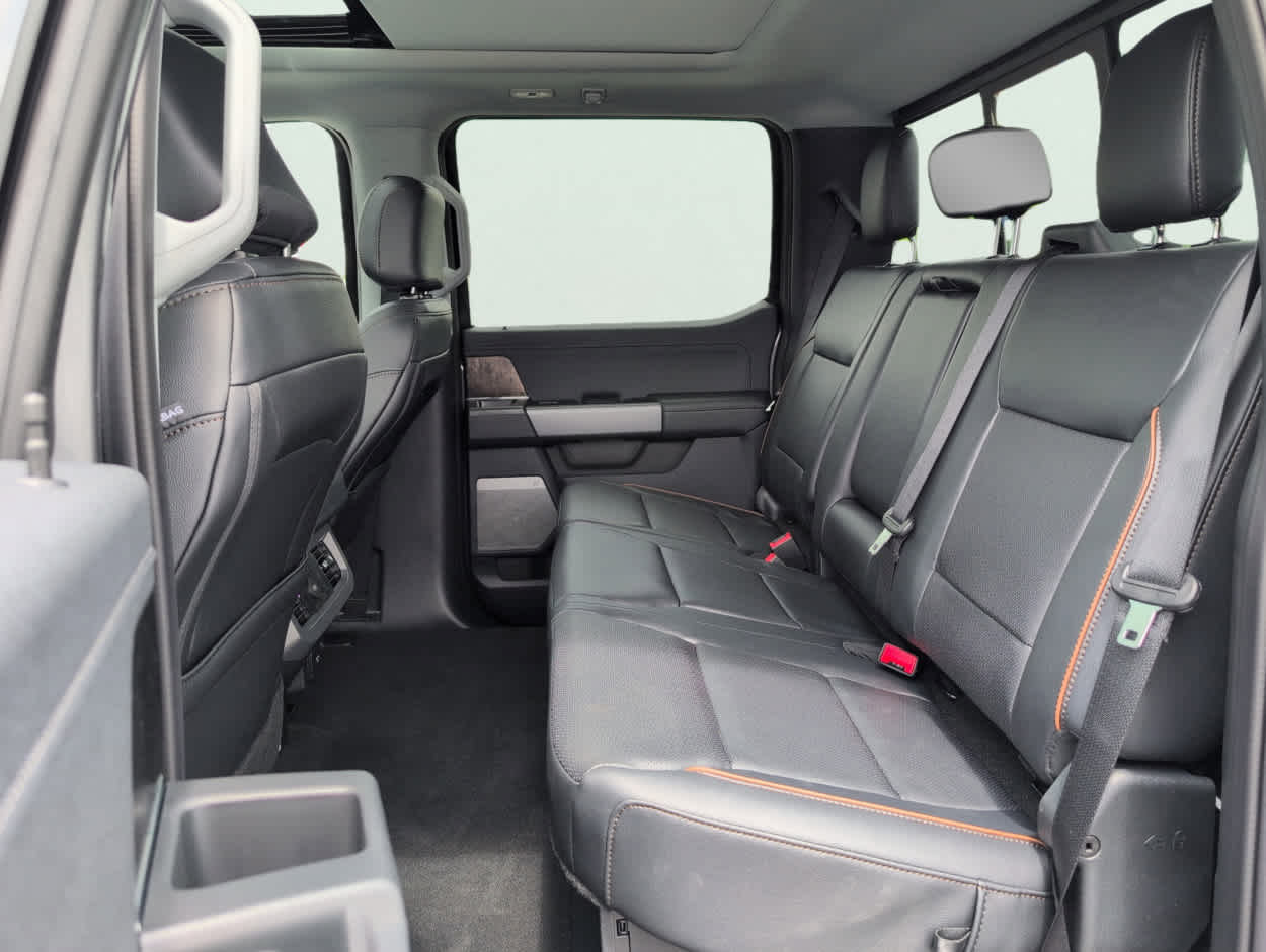 2025 Ford F-250 Lariat photo 9