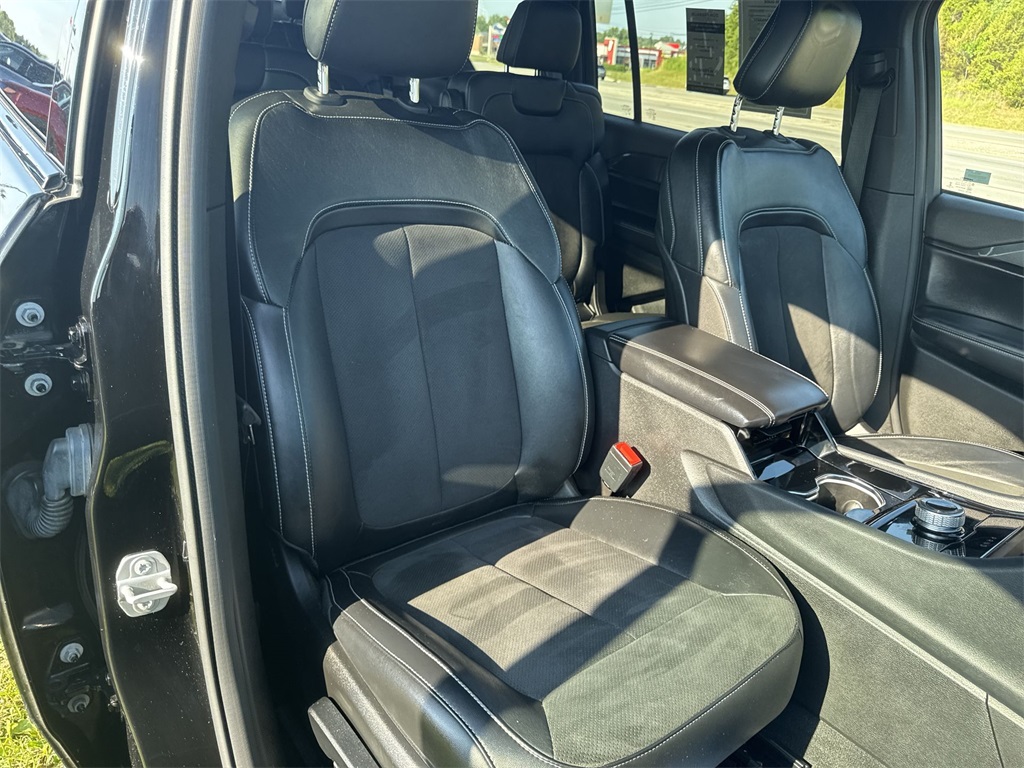 2022 Jeep Grand Cherokee Altitude photo 28