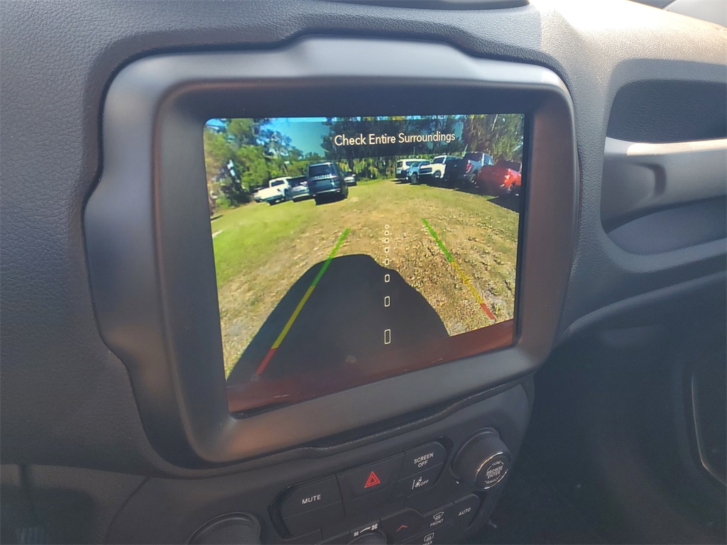 2023 Jeep Renegade Latitude photo 22