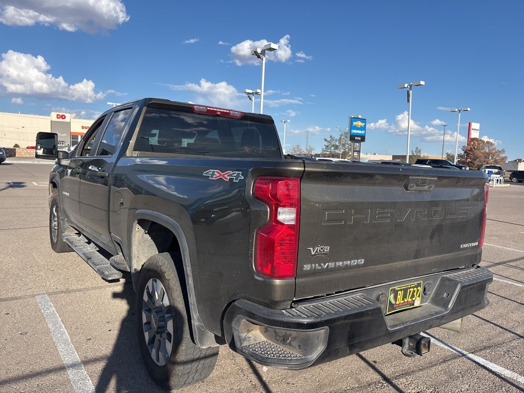 2023 Chevrolet Silverado 2500HD Custom photo 12