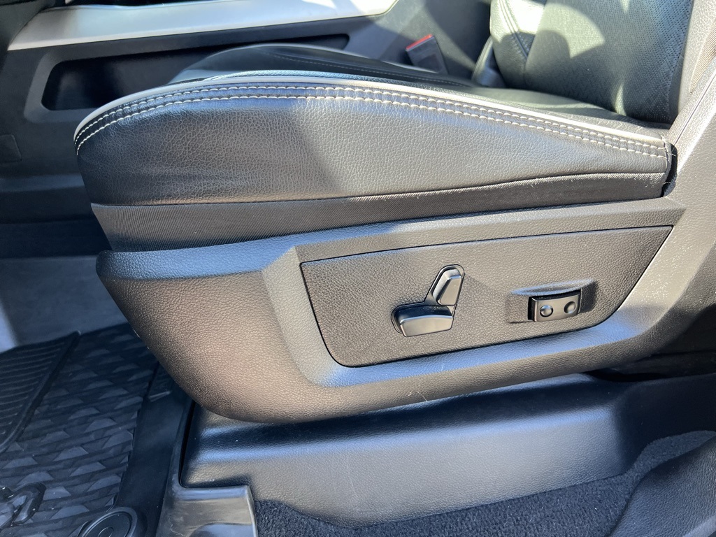 2019 Ram 2500 Laramie photo 12