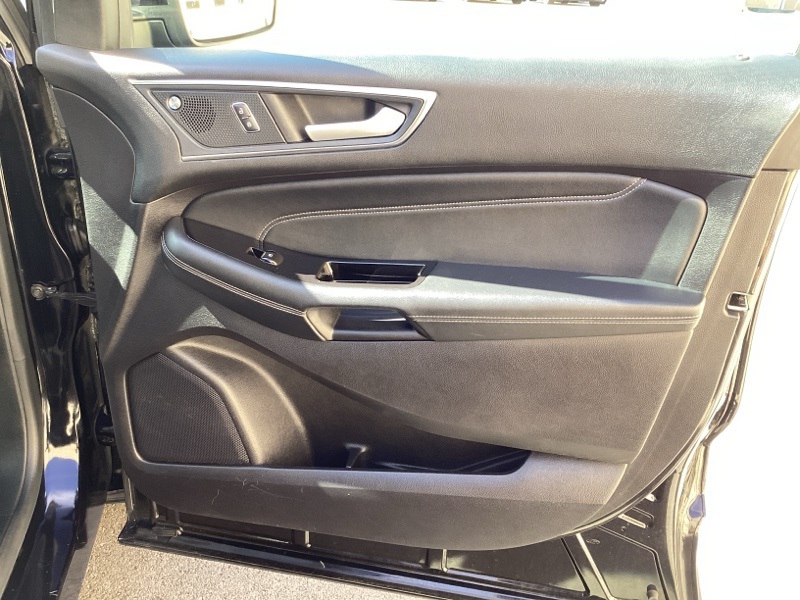 2019 Ford Edge Titanium photo 13