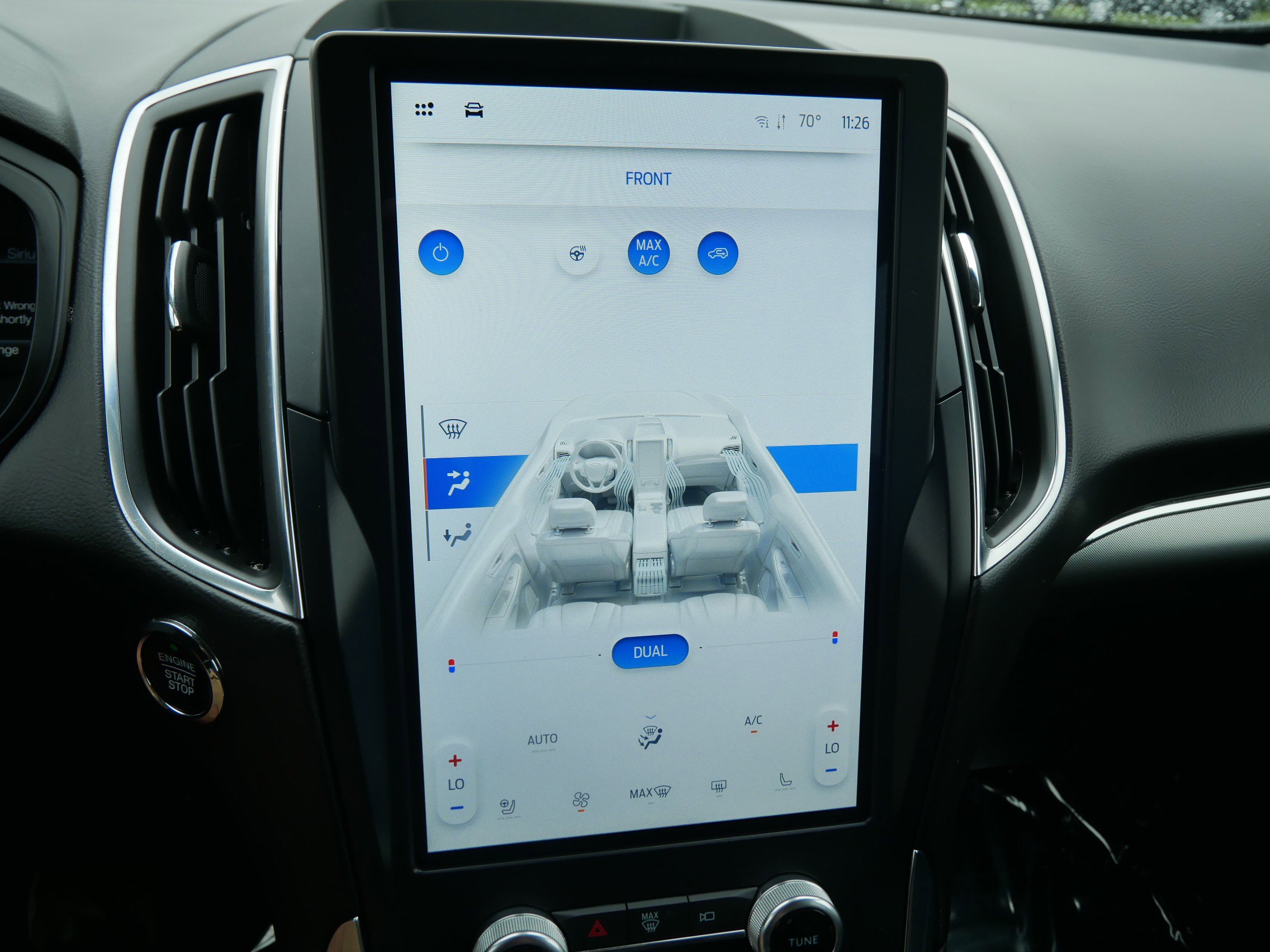 2024 Ford Edge Titanium photo 21