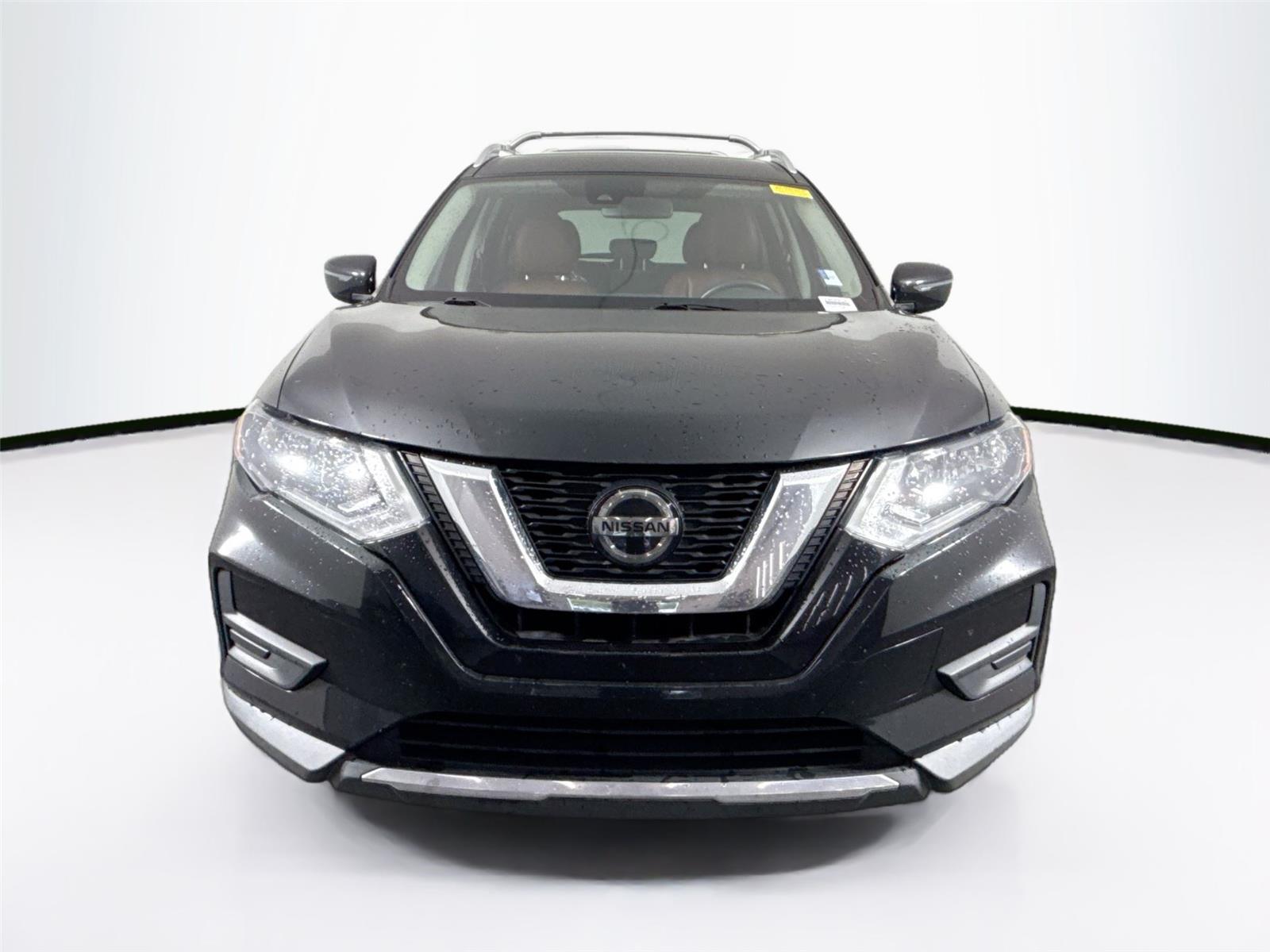 2019 Nissan Rogue SV photo 3