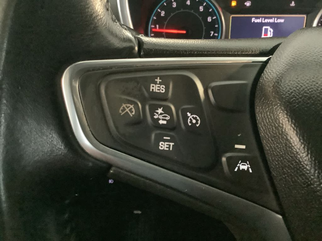 2020 Chevrolet Equinox LT photo 10