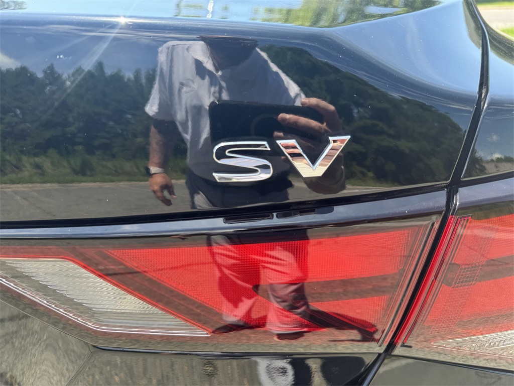 2022 Nissan Sentra SV photo 9
