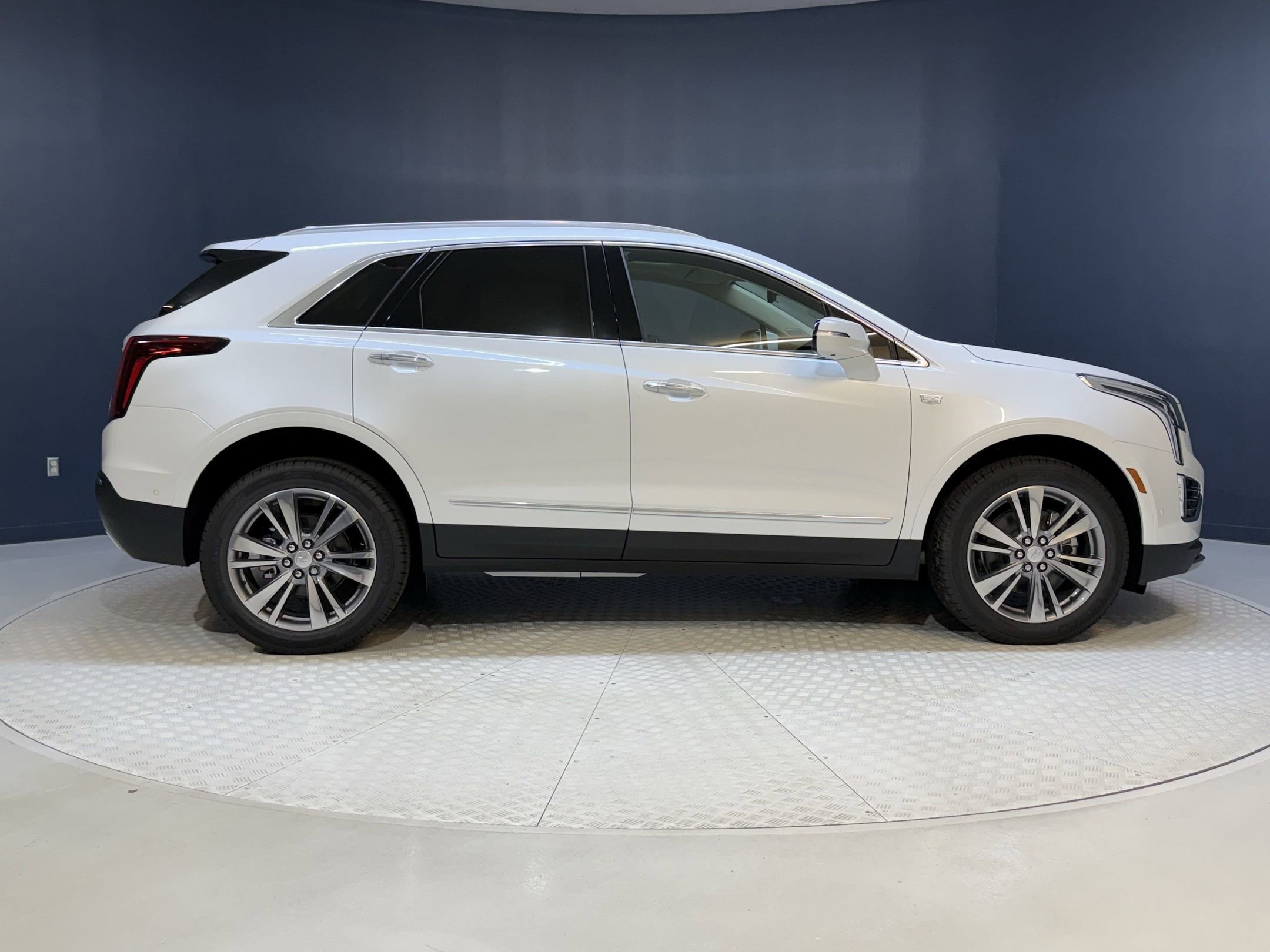 2025 Cadillac XT5 Premium Luxury photo 5