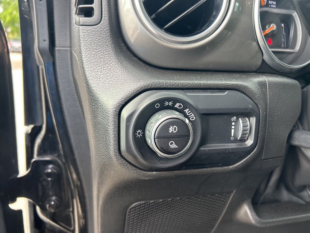 2023 Jeep Gladiator Overland photo 32