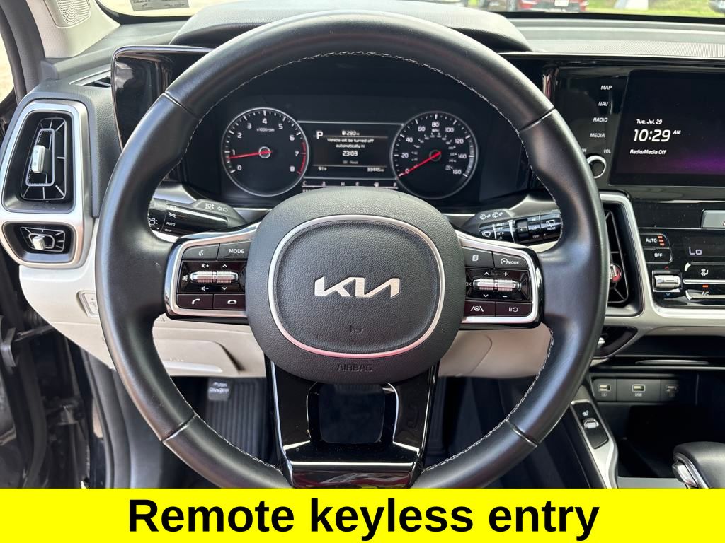 2022 Kia Sorento S photo 15
