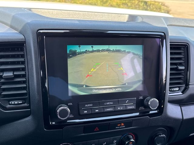 2023 Nissan Frontier SV photo 12