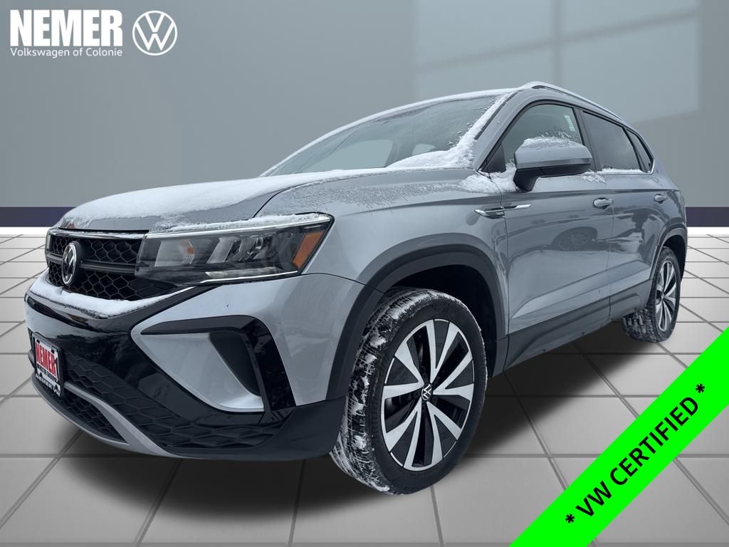 2022 Volkswagen Taos SE's photo