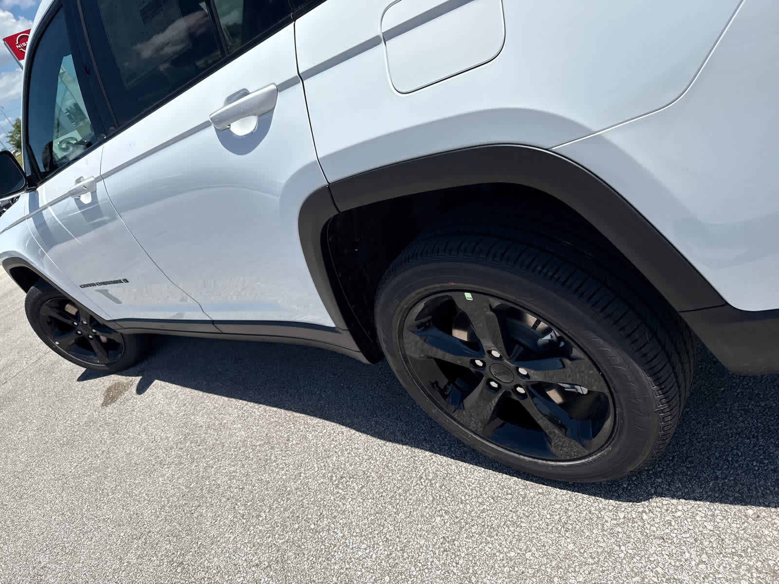2025 Jeep Grand Cherokee Laredo photo 6