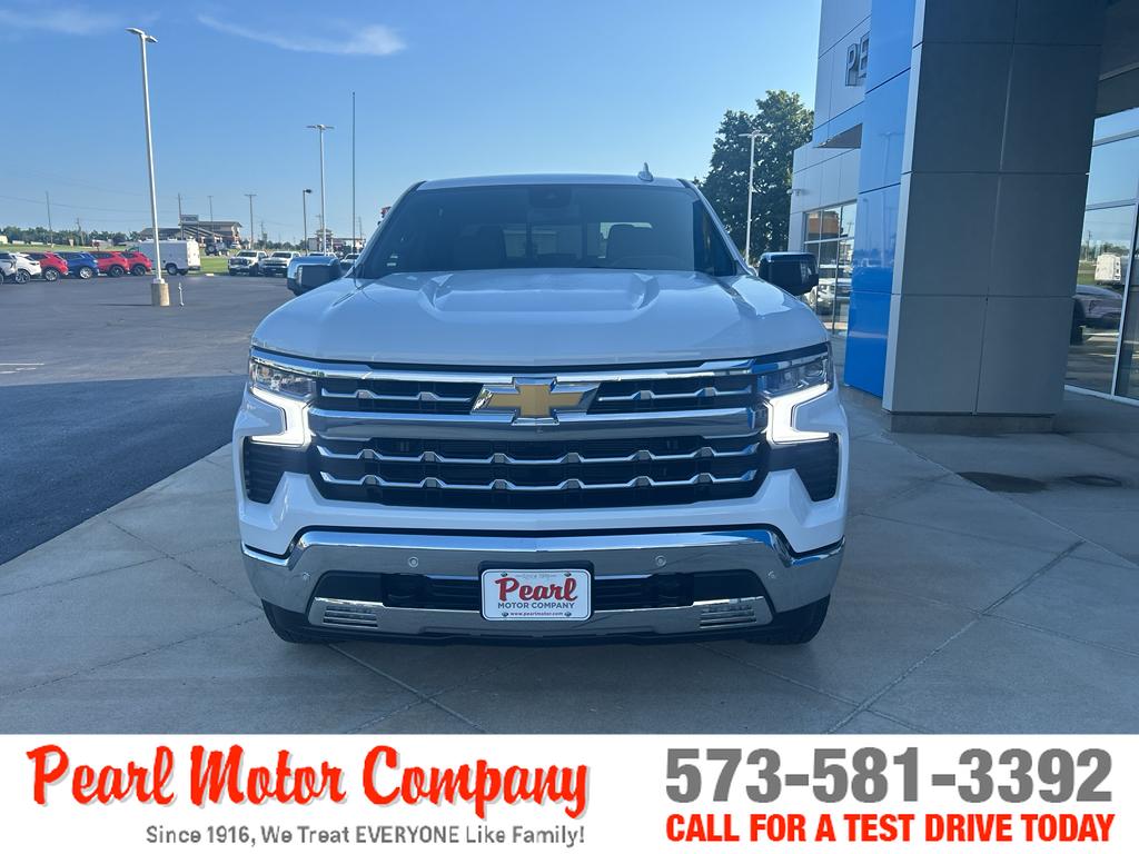 2025 Chevrolet Silverado 1500 LTZ photo 2