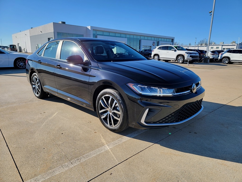 2026 Volkswagen Jetta SE's photo