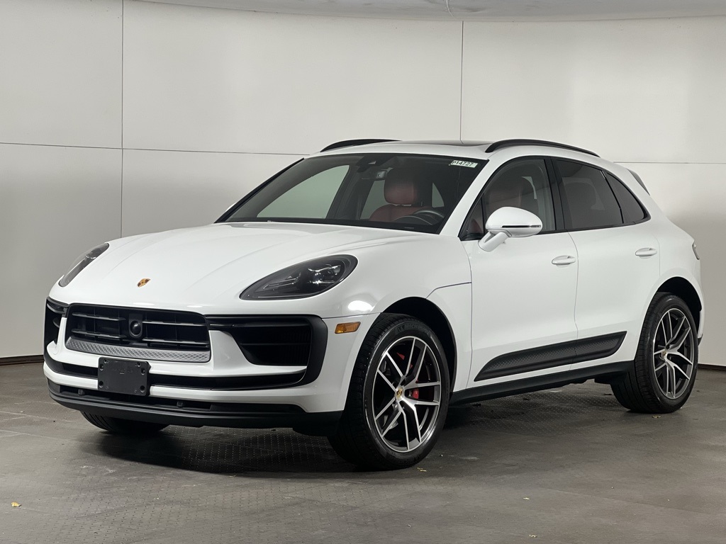 2023 Porsche Macan S's photo